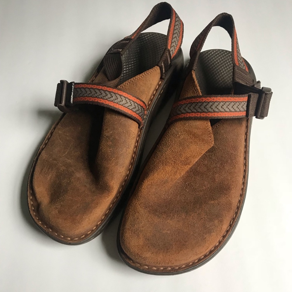 Toecoop bison/journey rust men’s Chaco’s.